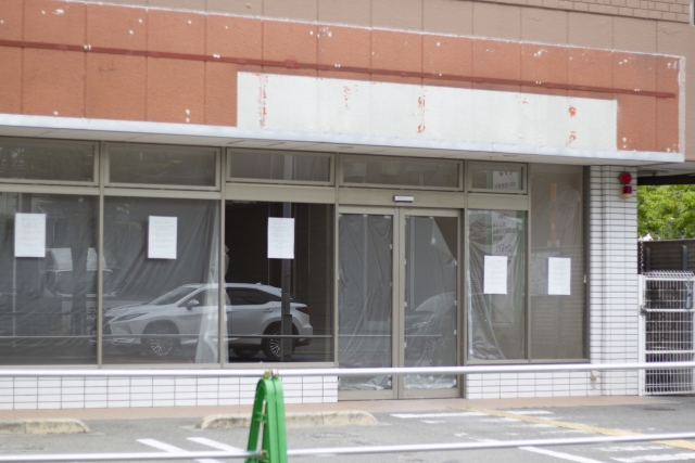 店舗解体で後悔しないために！業者選びと手続きの完全ガイド 